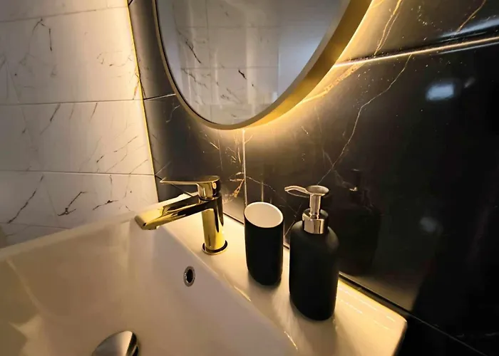 Daire Parkova Apartamenty Blisko Term Cieplice Jelenia Gora