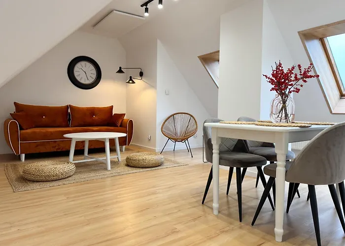 Parkova Apartamenty Blisko Term Cieplice Daire Jelenia Gora