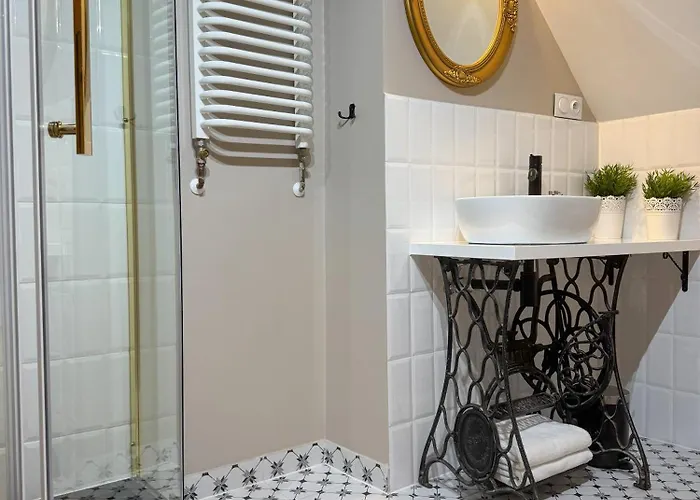 Daire Parkova Apartamenty Blisko Term Cieplice