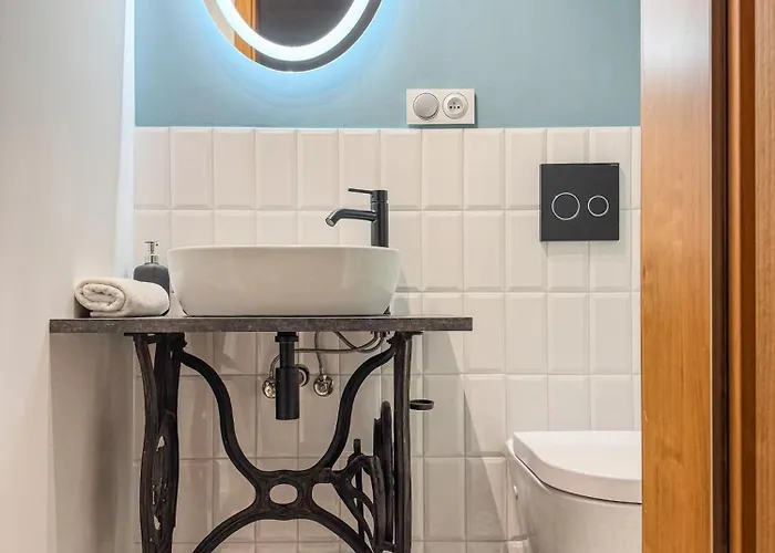 Parkova Apartamenty Blisko Term Cieplice Daire *