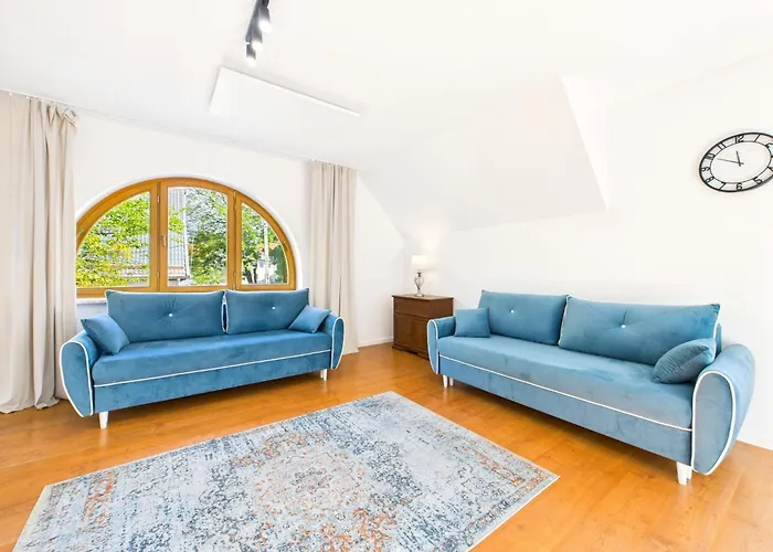 Parkova Apartamenty Blisko Term Cieplice Daire *